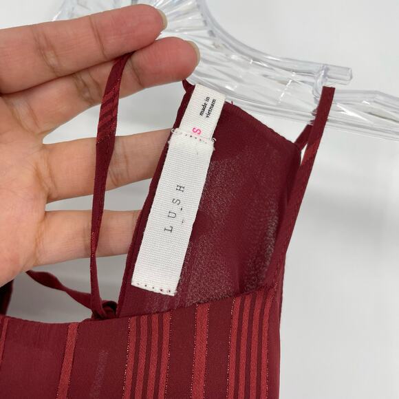 Lush Sparkly Red Cold Shoulder Top Size Small - Picture 6 of 7